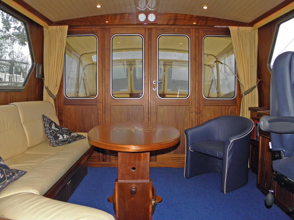 Steuerhaus, Innenausstattung